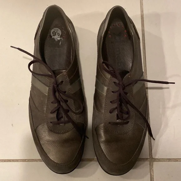 Mephisto Mobils 9.5 Sneakers - Picture 1 of 5